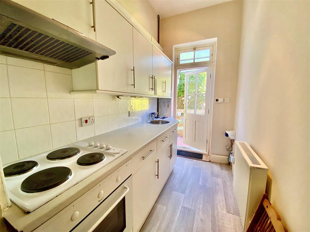 Property photo 2 of 6 19.Jpg