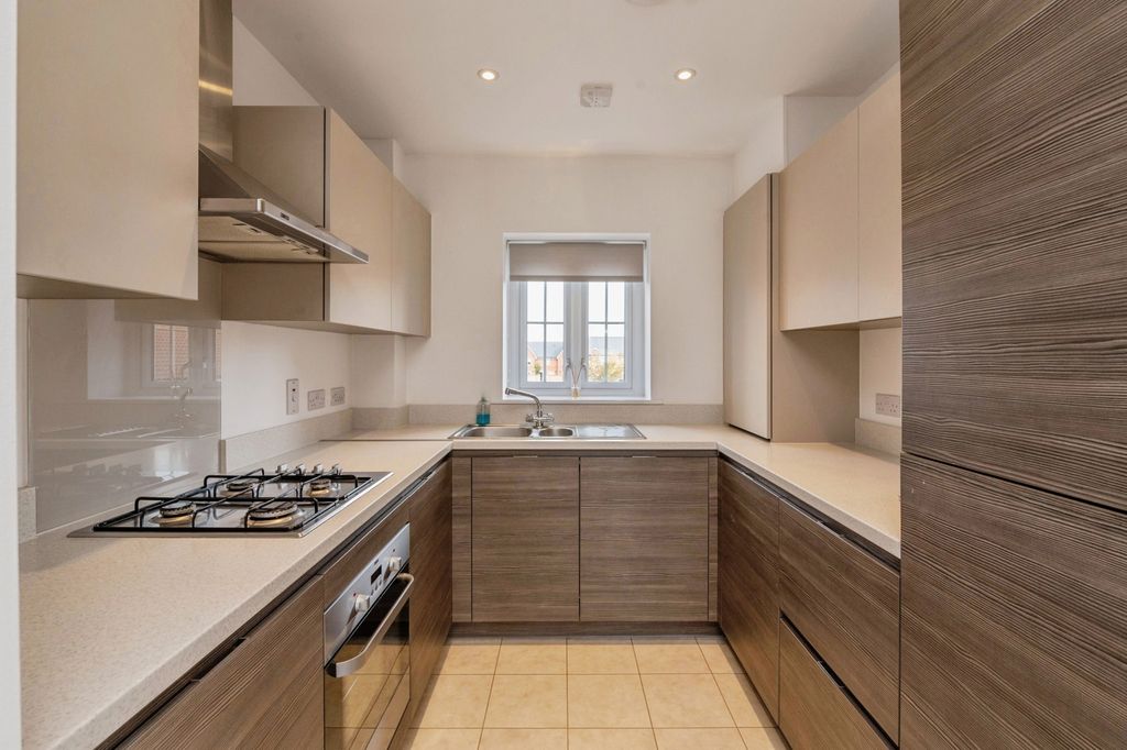 Property photo 3 of 15 Kitchen