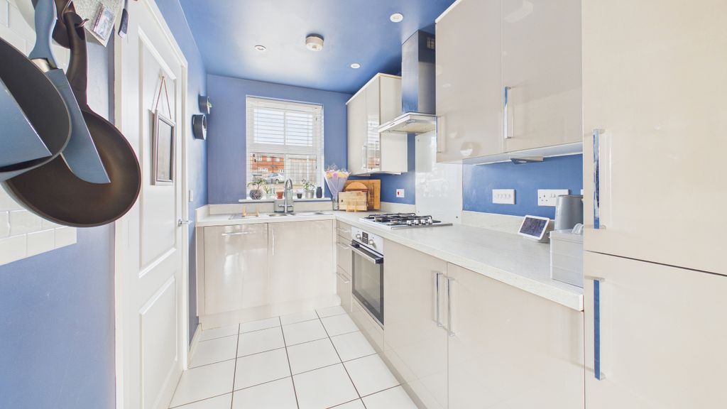 Property photo 2 of 9 Cam04968G0-Pr0105-Still004