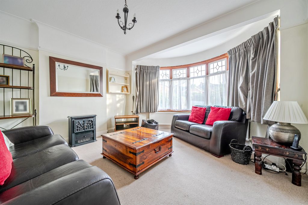 Property photo 3 of 12