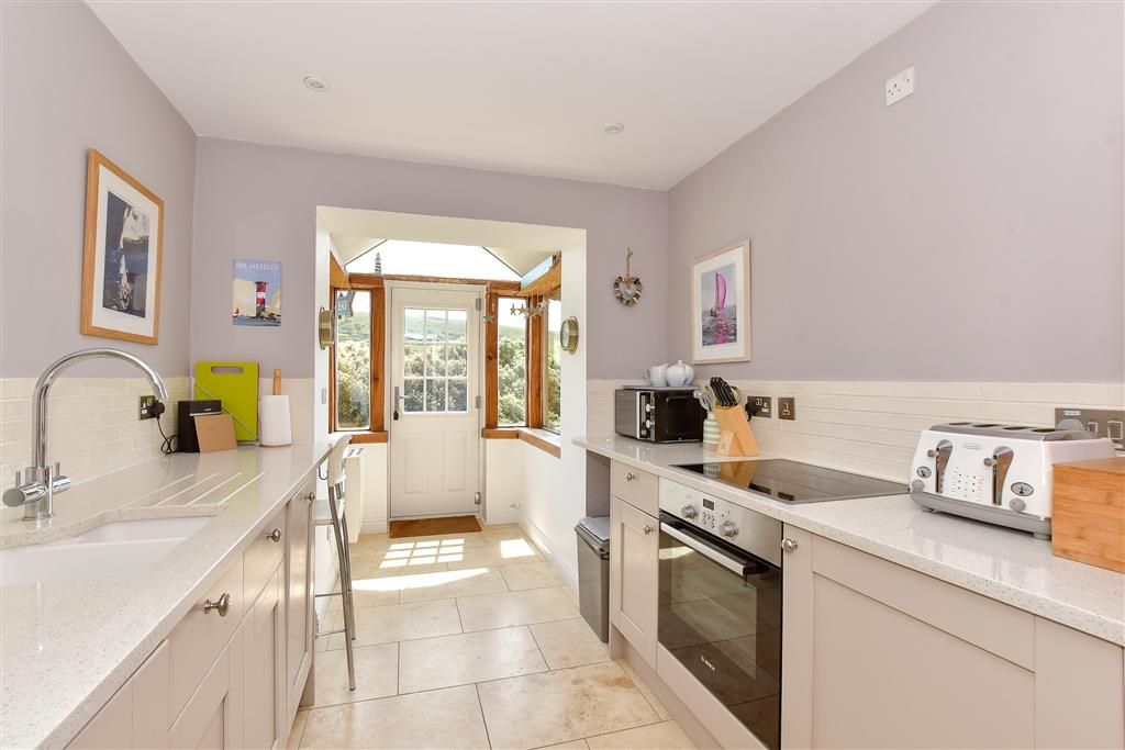 Property photo 3 of 13 Kitchen