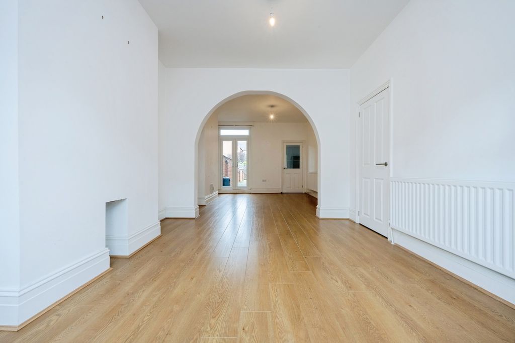 Property photo 3 of 24 Photo