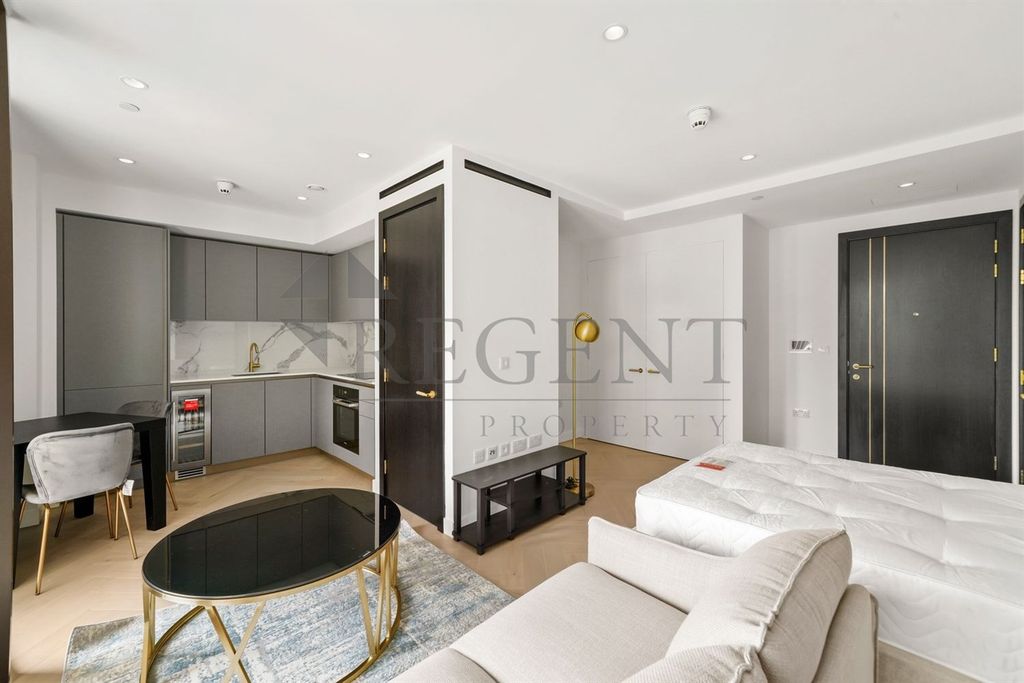 Property photo 3 of 14 Open Plan