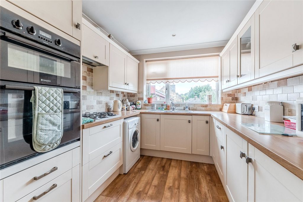 Property photo 2 of 18 Kitchen