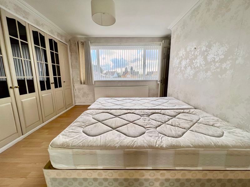 Property photo 1 of 8 Photo 6