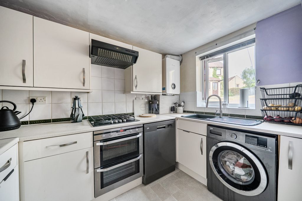 Property photo 2 of 18 148425336A5Df4E484779