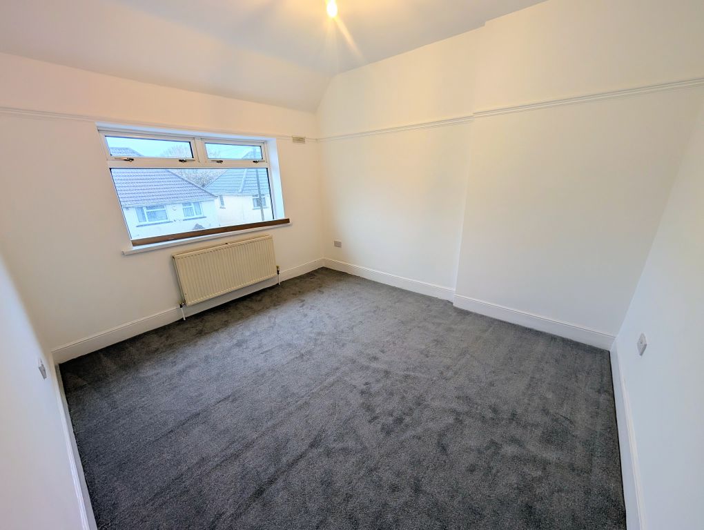 Property photo 3 of 7 Pxl_20251201_125700891~2