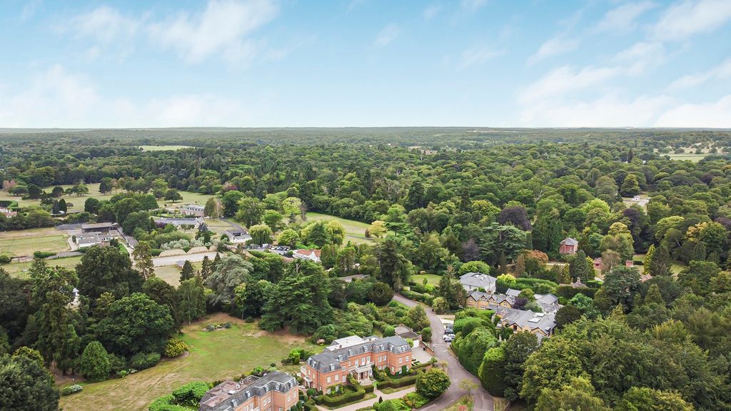 Property photo 2 of 28 Exterior