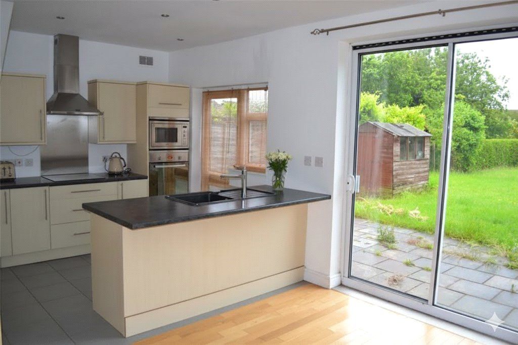 Property photo 2 of 8 Picture No. 15