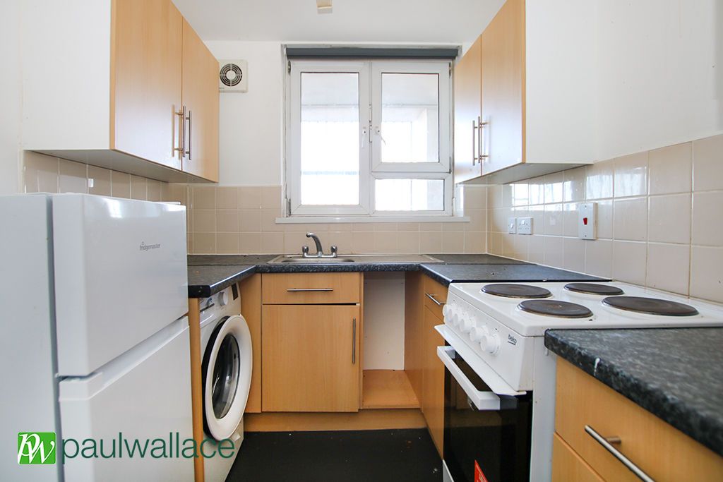 Property photo 3 of 4 Kitchen