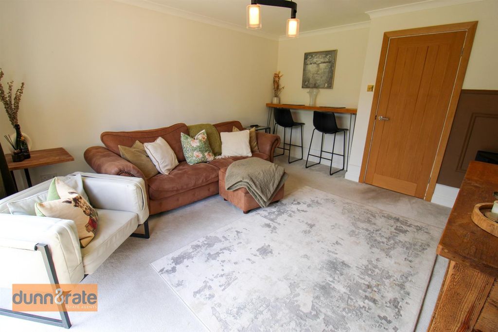 Property photo 3 of 21 Img_9921.Jpg