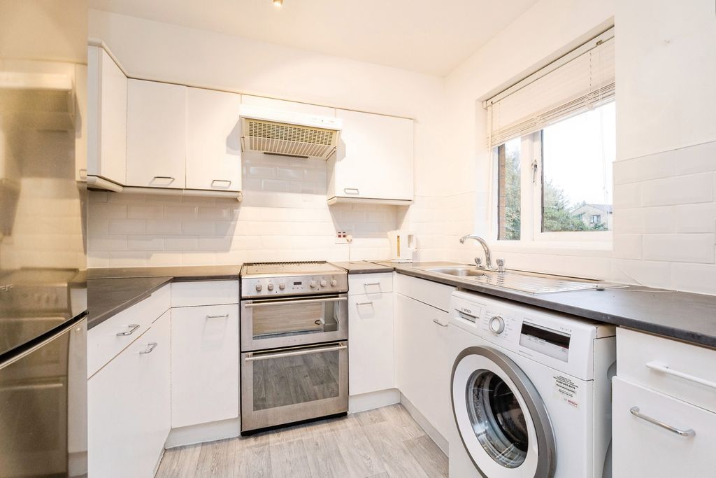 Property photo 2 of 16 Photo