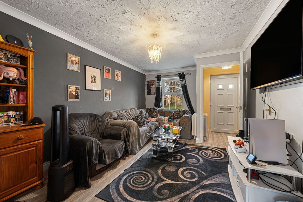 Property photo 3 of 20