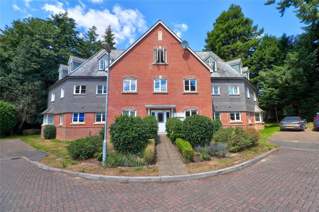 Property photo 1 of 20 Picture No. 06