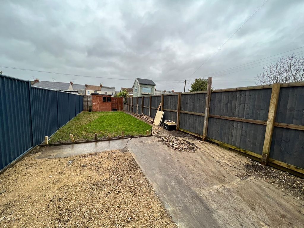 Property photo 3 of 7