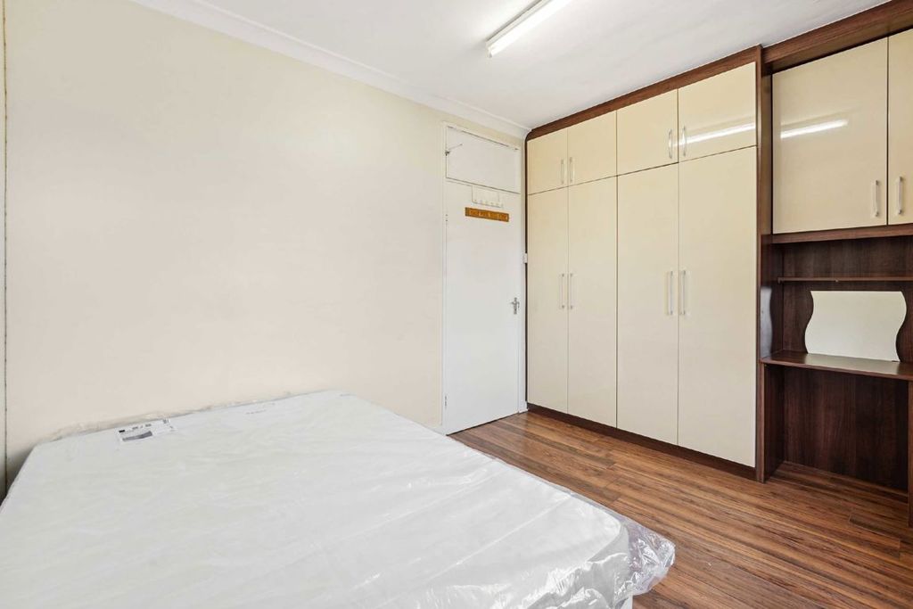 Property photo 3 of 4