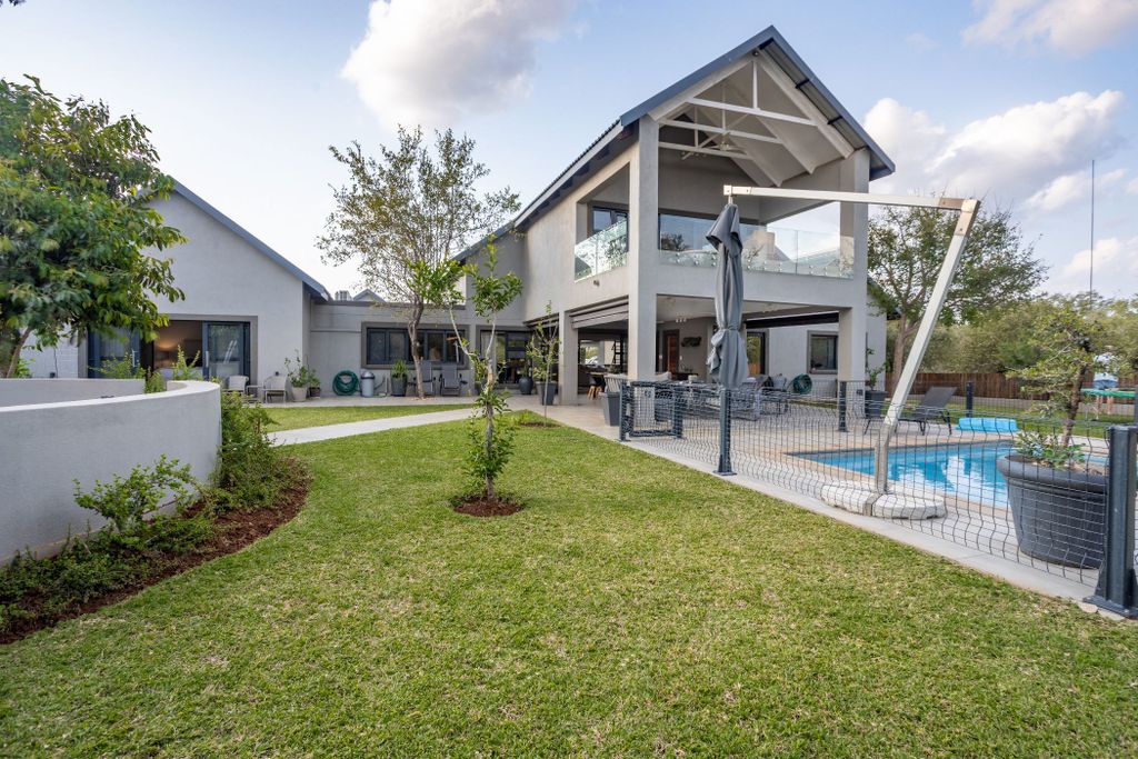 Property photo 2 of 45 1Hs1735728