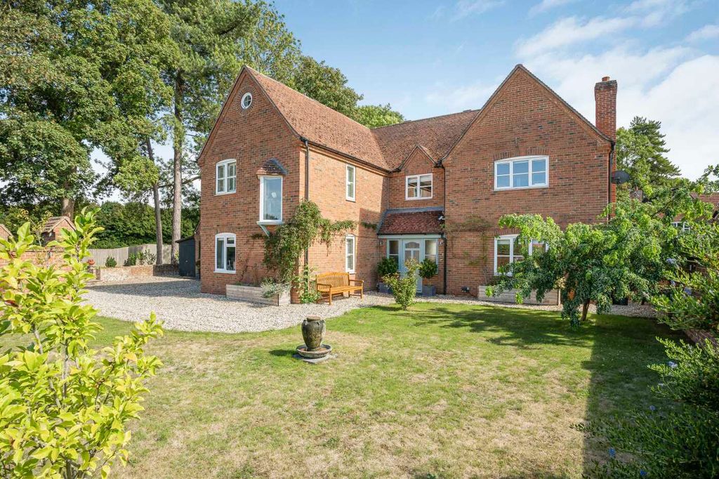 Property photo 1 of 39