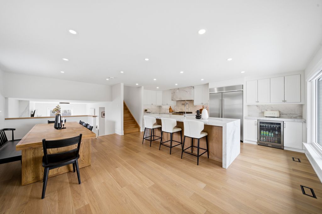 Property photo 3 of 40