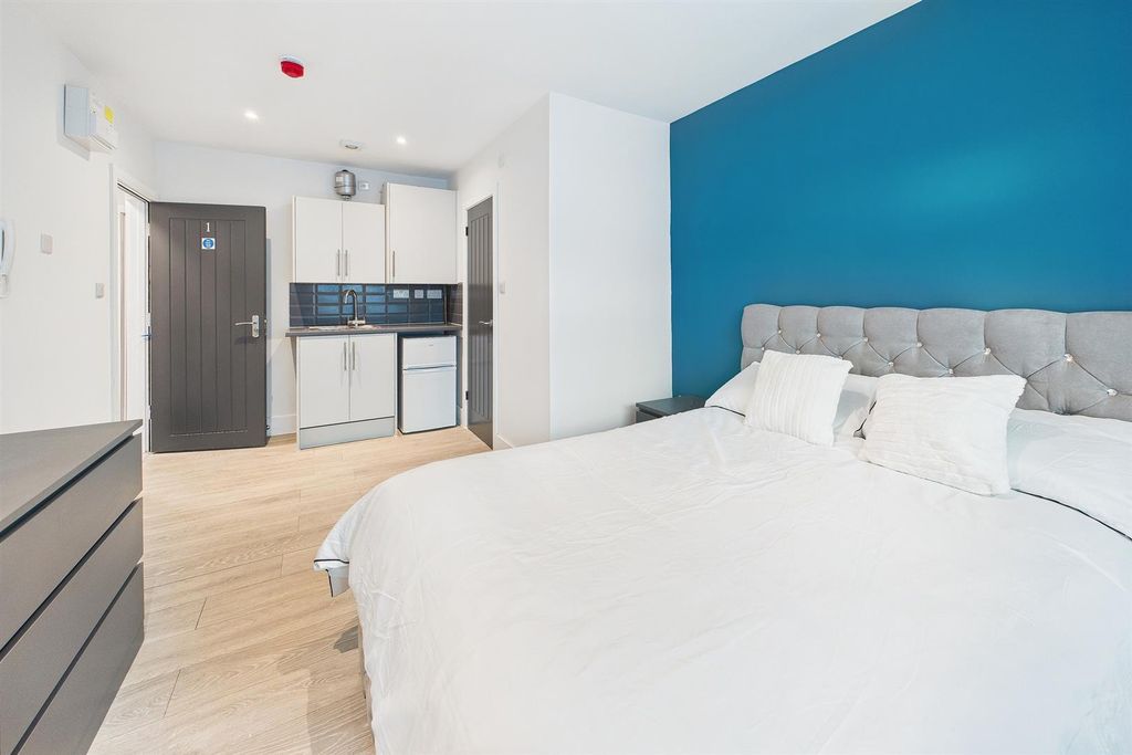 Property photo 2 of 5 Cam03736G0-Pr0214-Still002.Jpg