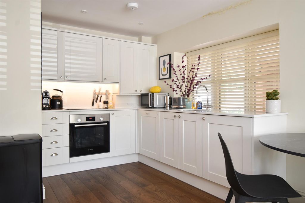 Property photo 2 of 13 Kitchen