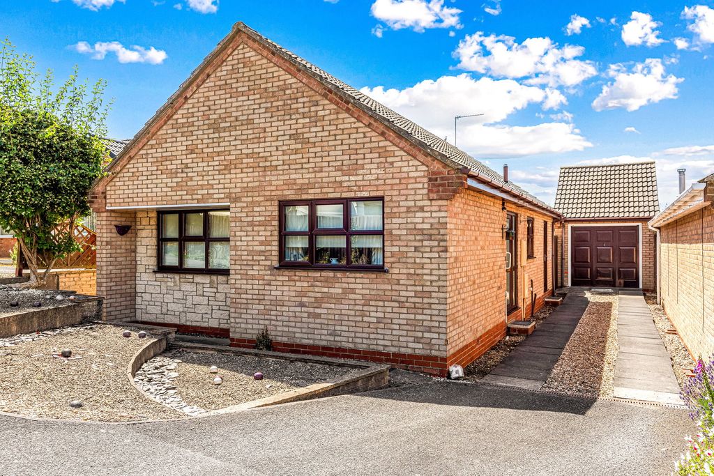 Property photo 1 of 19