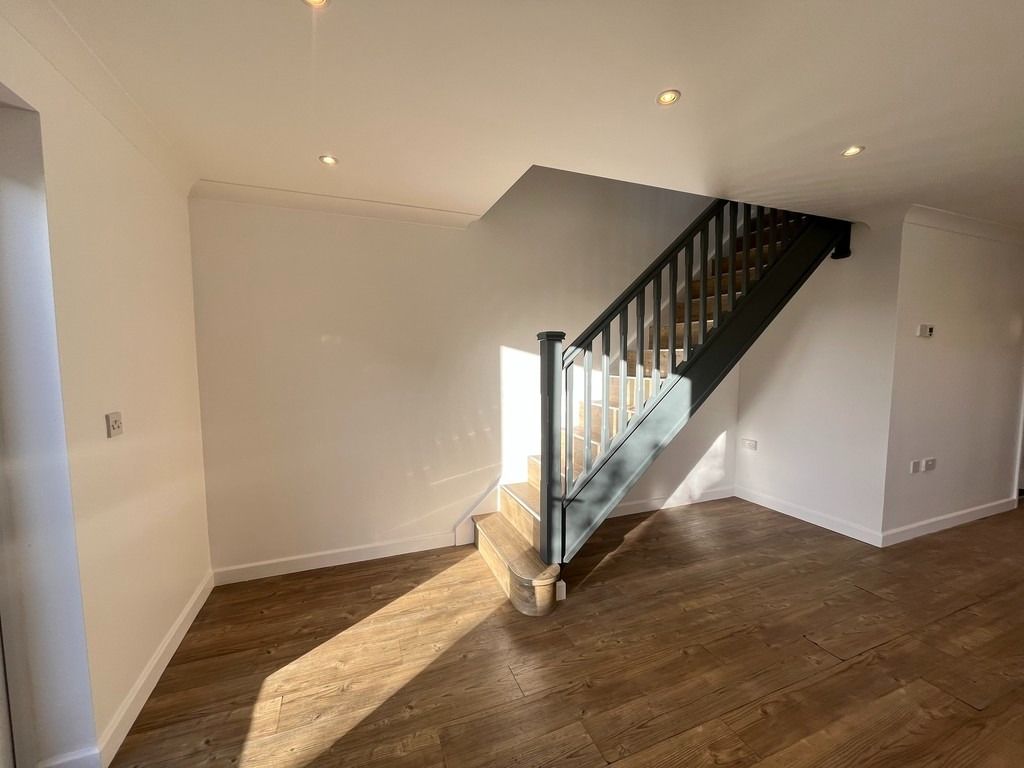 Property photo 3 of 16 55173712