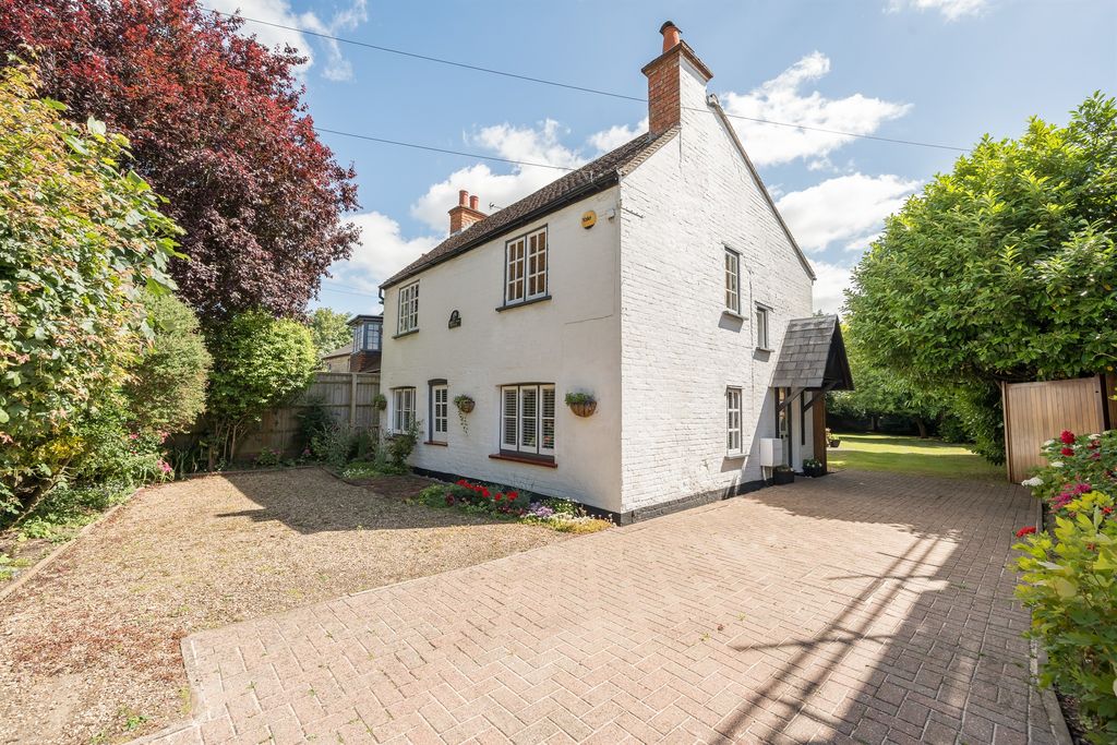 Property photo 1 of 18