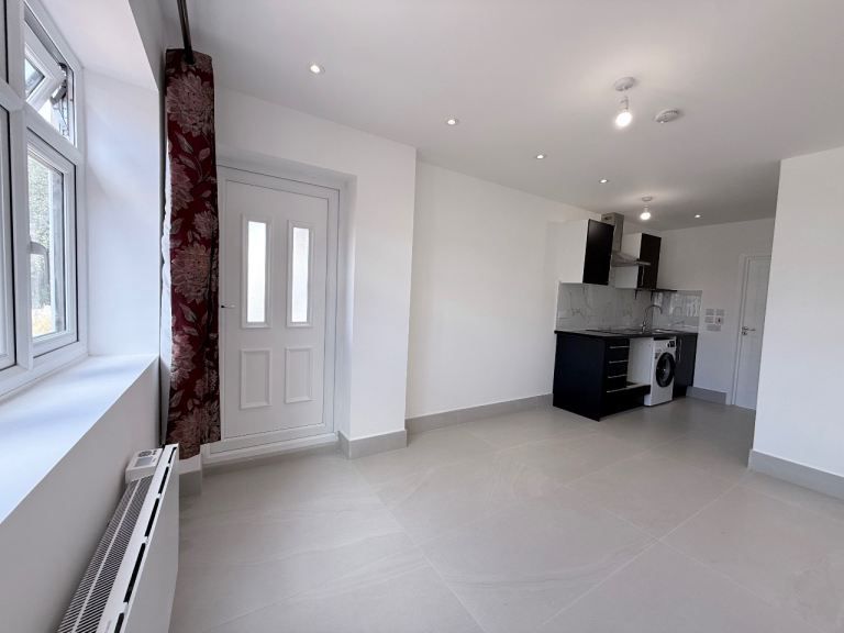 Property photo 1 of 3