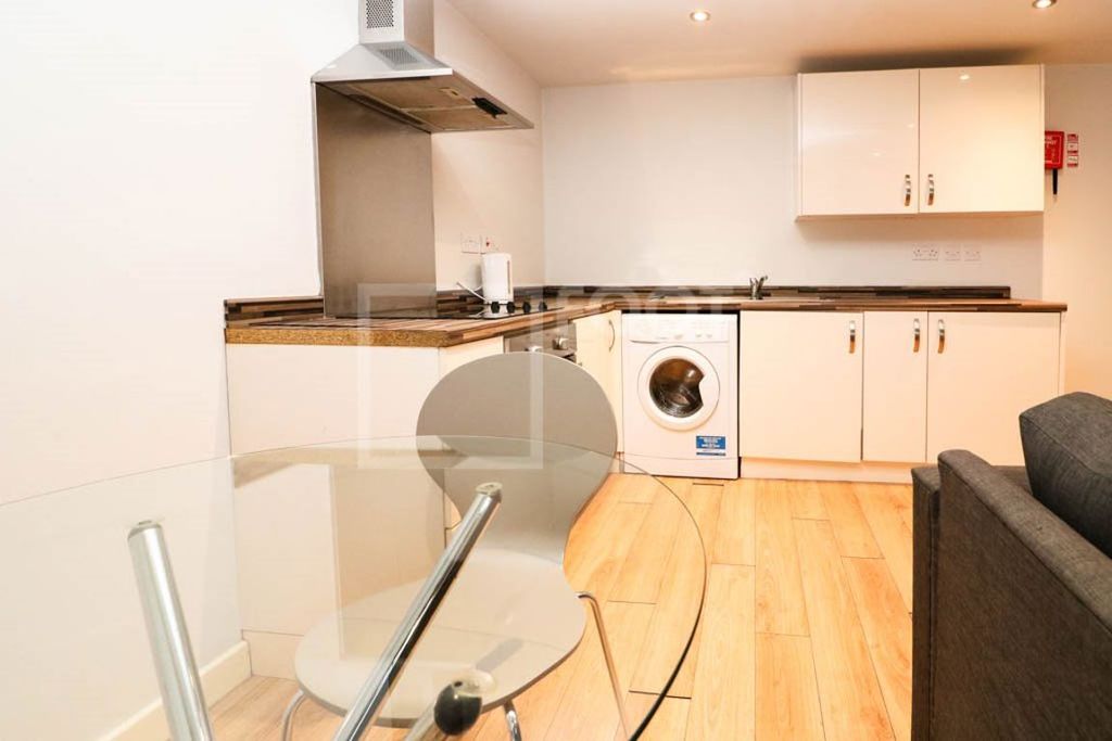 Property photo 2 of 20