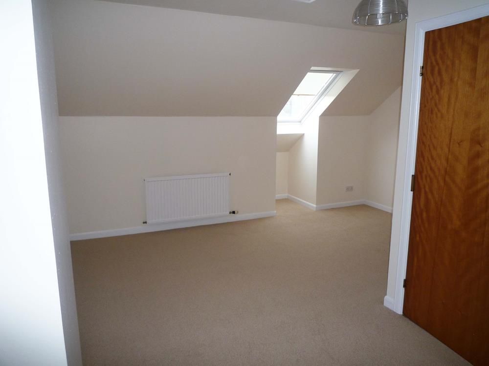 Property photo 2 of 4 Whitehallmews18C