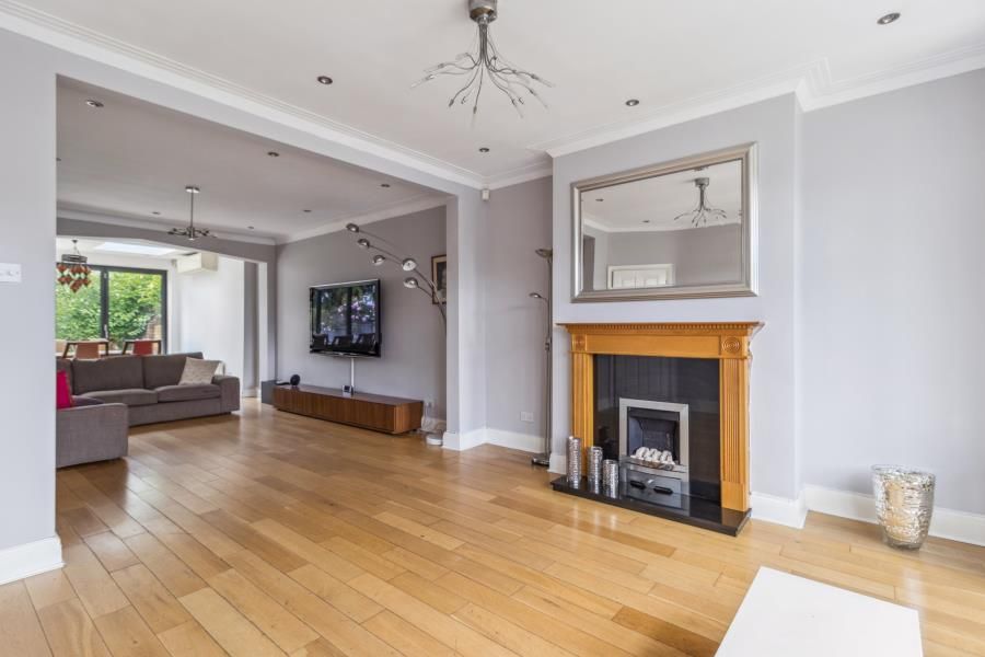 Property photo 2 of 18