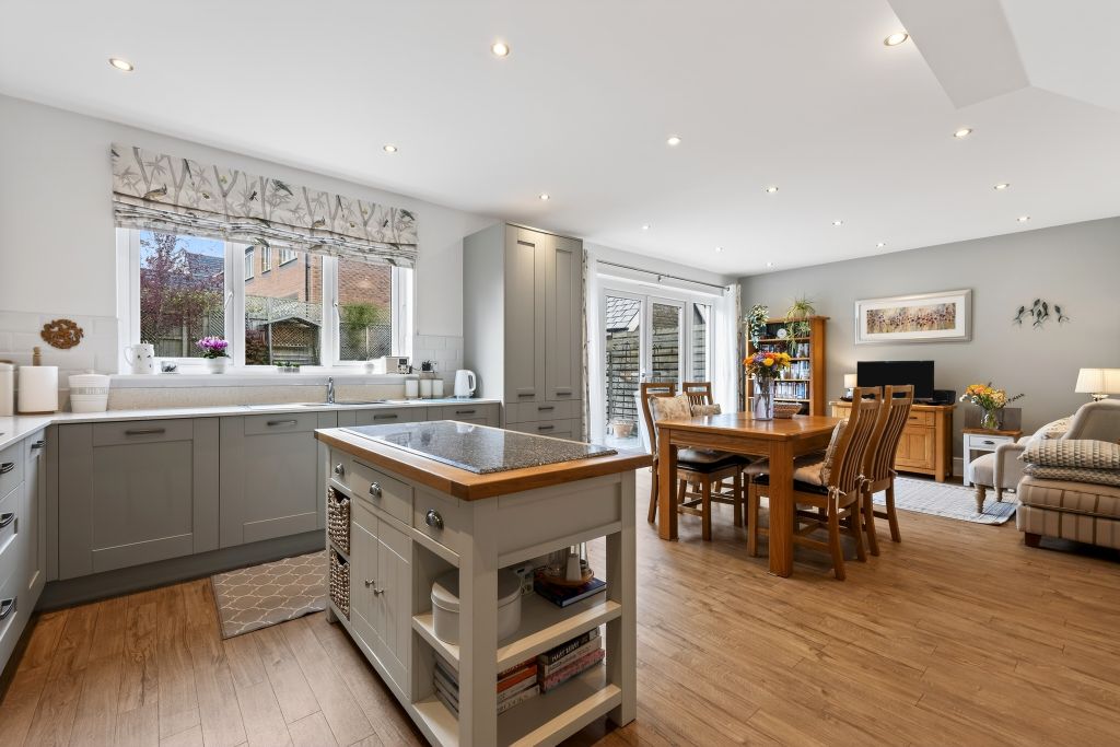 Property photo 3 of 20 Kitchen/Family Room