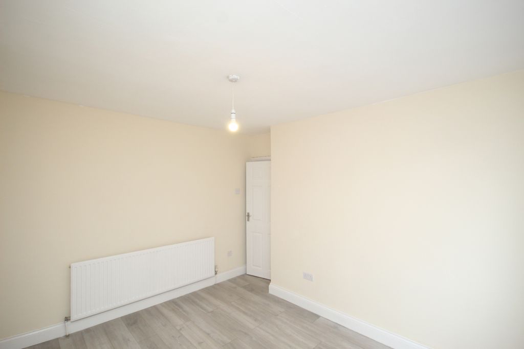 Property photo 1 of 8 Lyon Park Avenue, Wembley, Middlesex, Ha0
