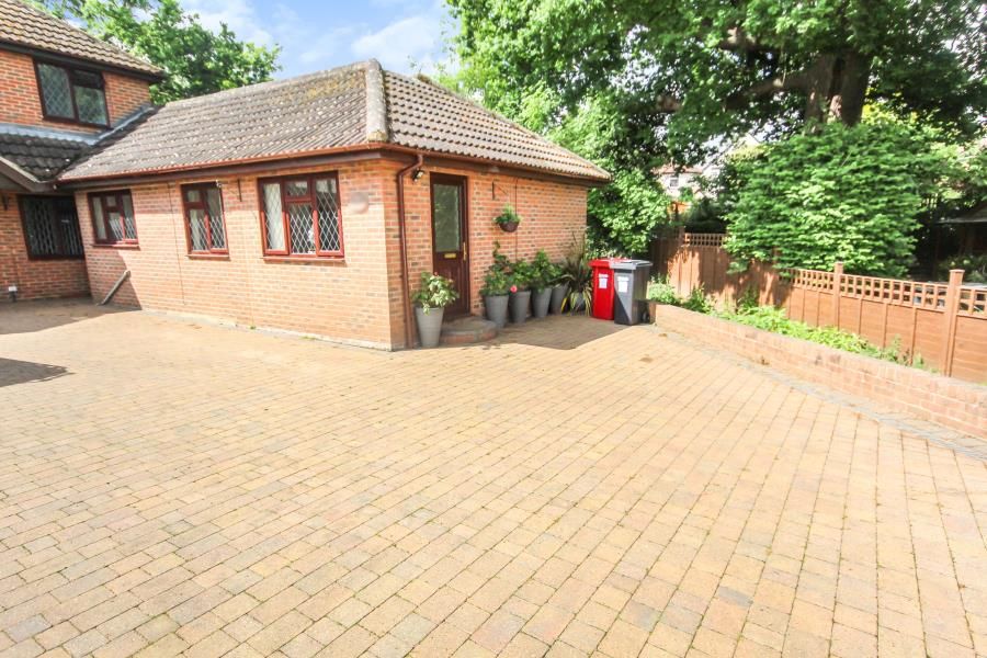 Property photo 2 of 7
