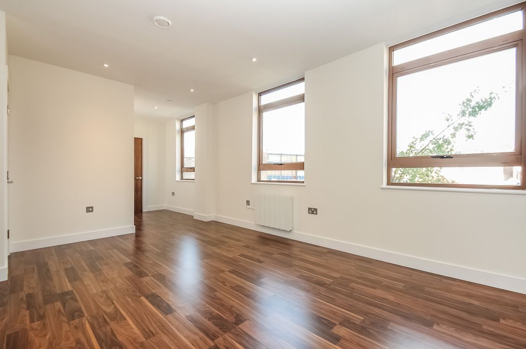 Property photo 3 of 5 Western House Pro Ph
