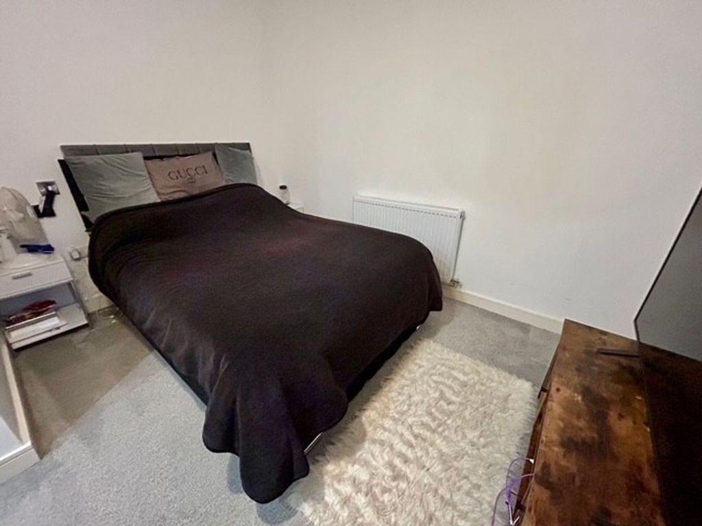 Property photo 2 of 16 Bedroom One