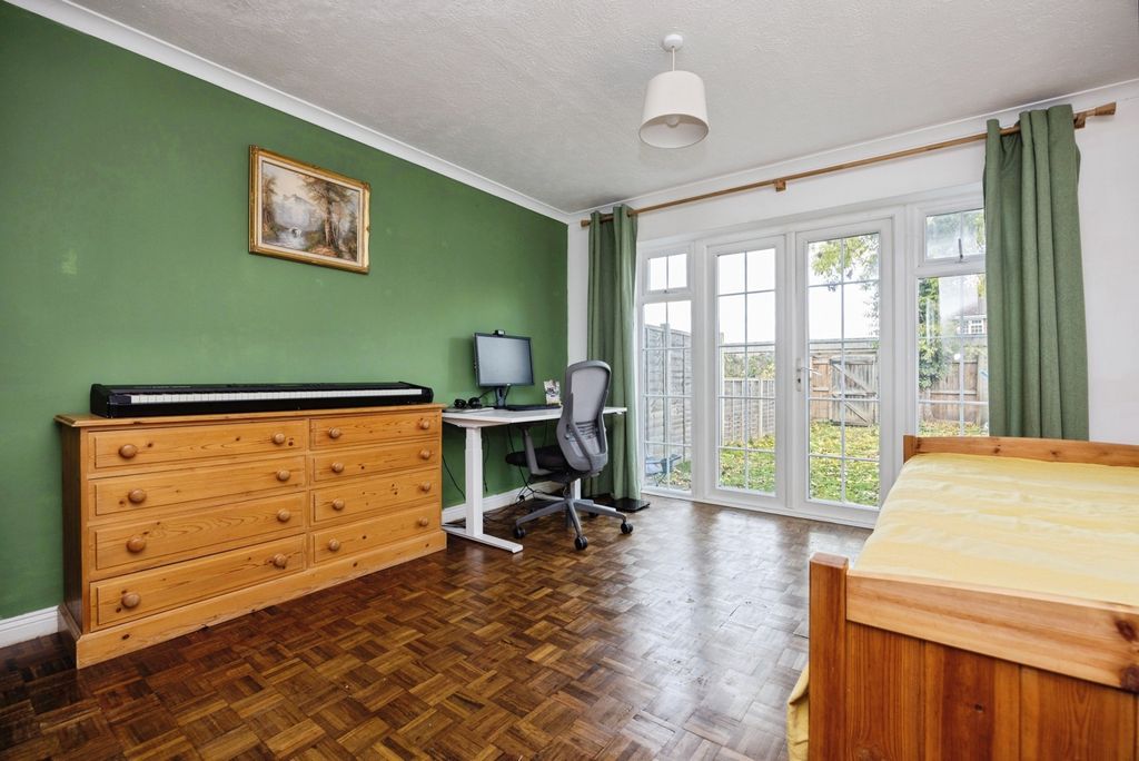 Property photo 2 of 17 Photo