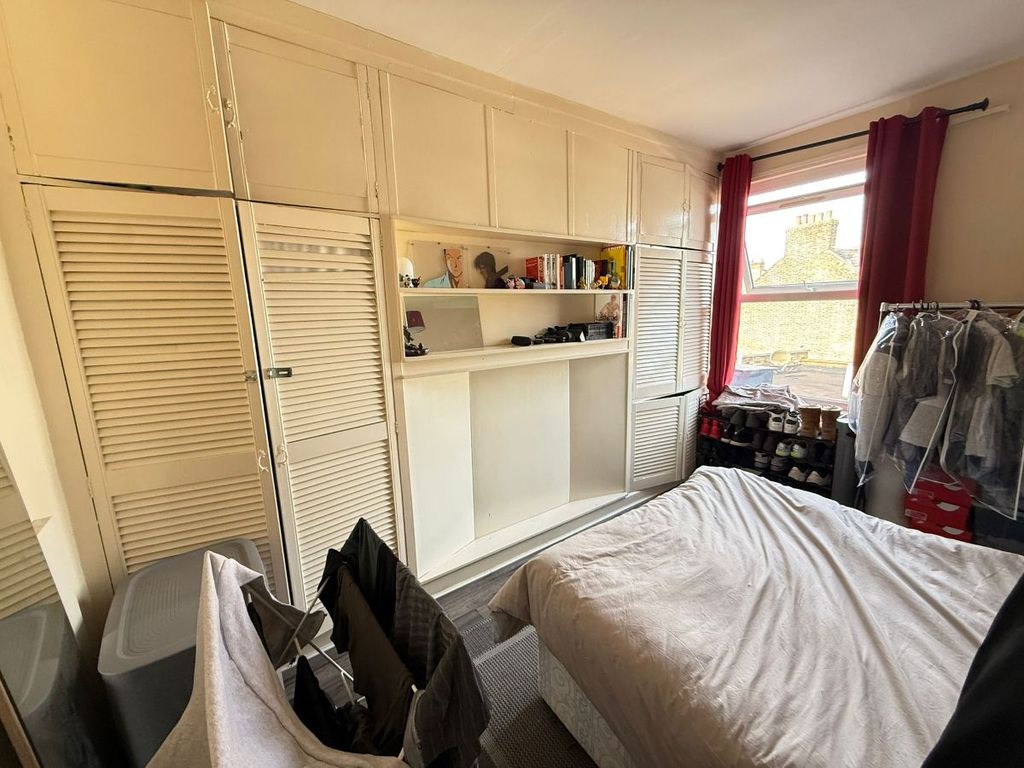 Property photo 3 of 6