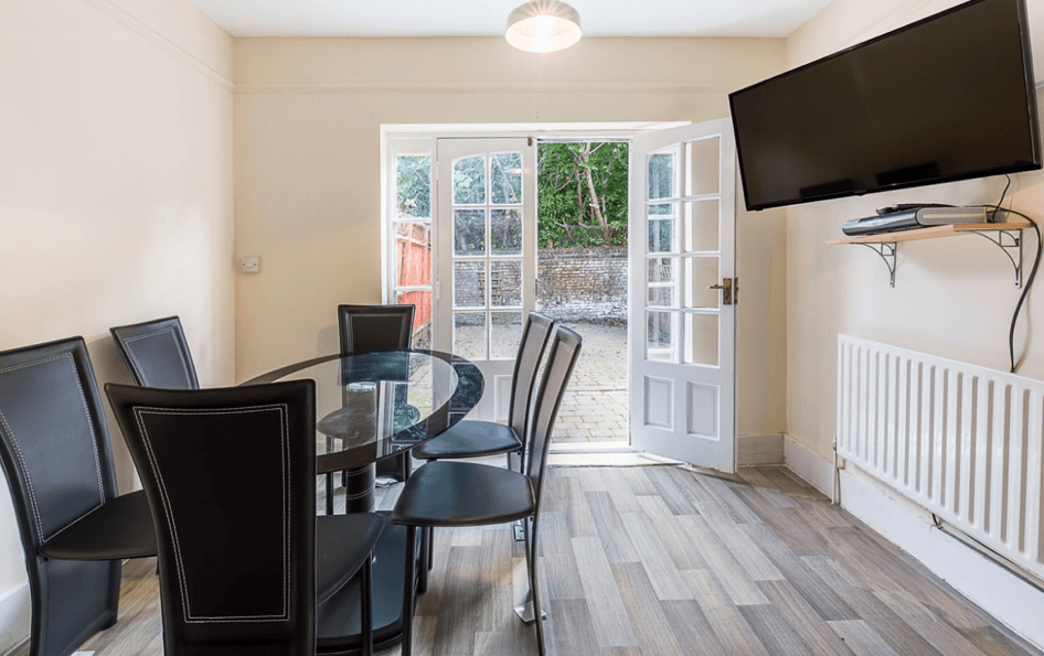Property photo 3 of 11 Gallery