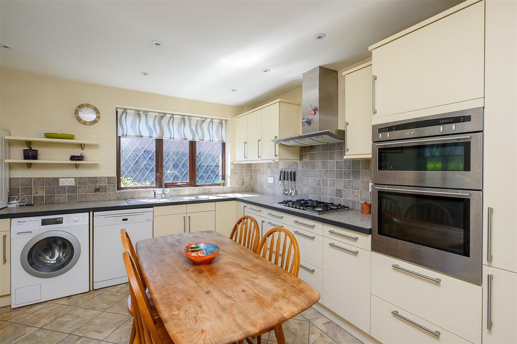 Property photo 2 of 15 Kitchen