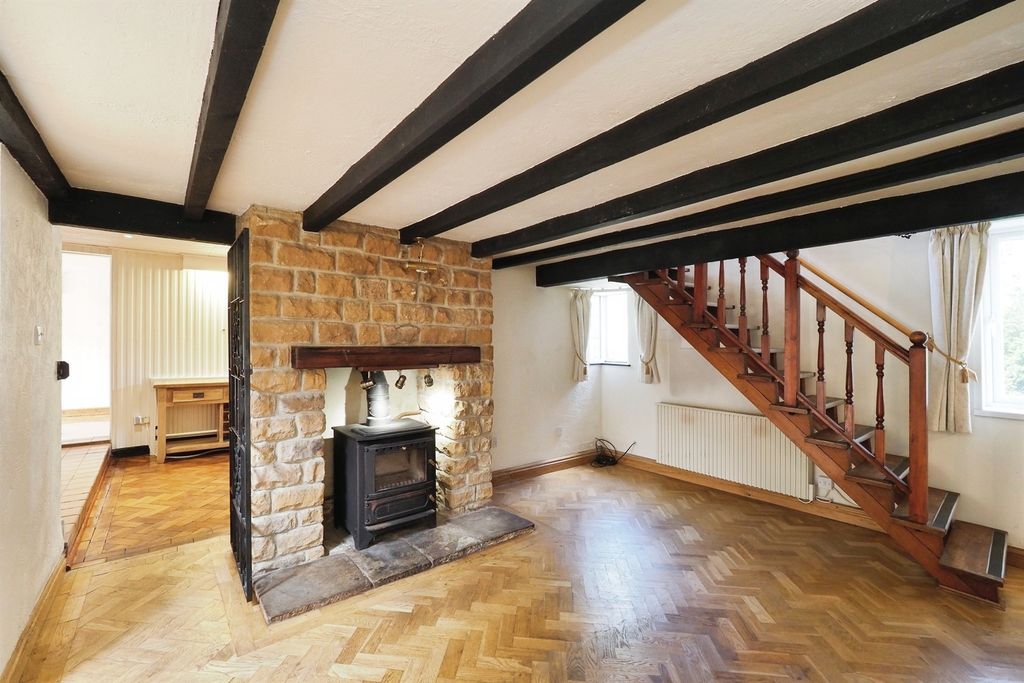 Property photo 2 of 27