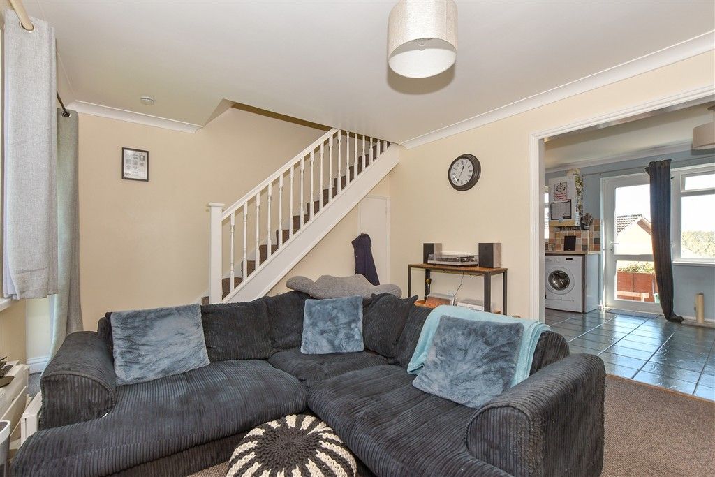 Property photo 3 of 10 Lounge