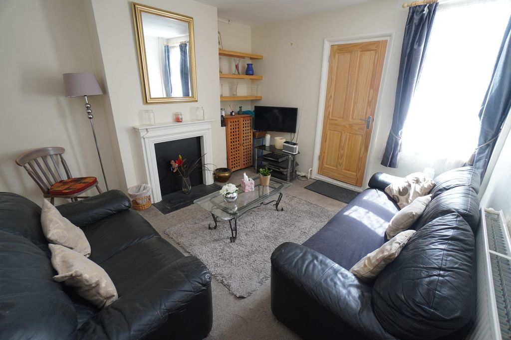 Property photo 3 of 16