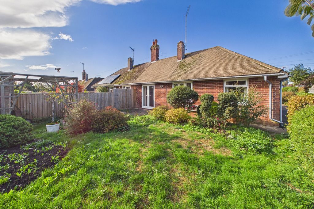 Property photo 2 of 16