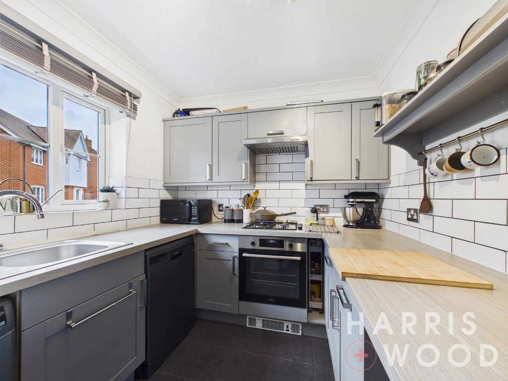 Property photo 2 of 21 4876872