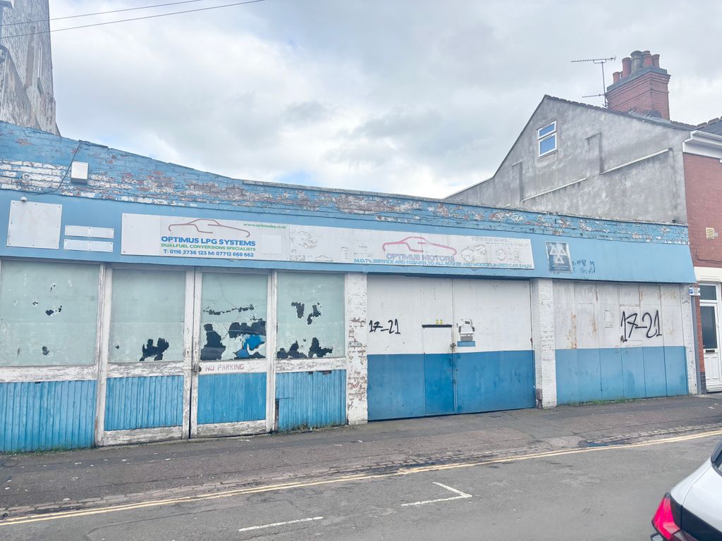 Property photo 1 of 8