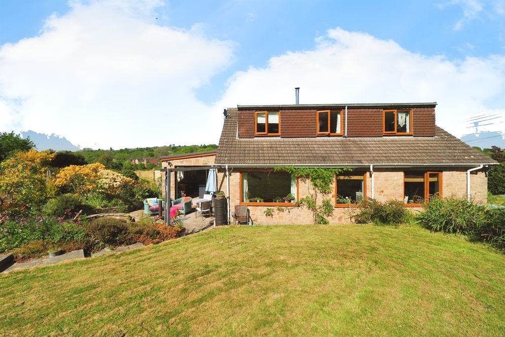 Property photo 1 of 31