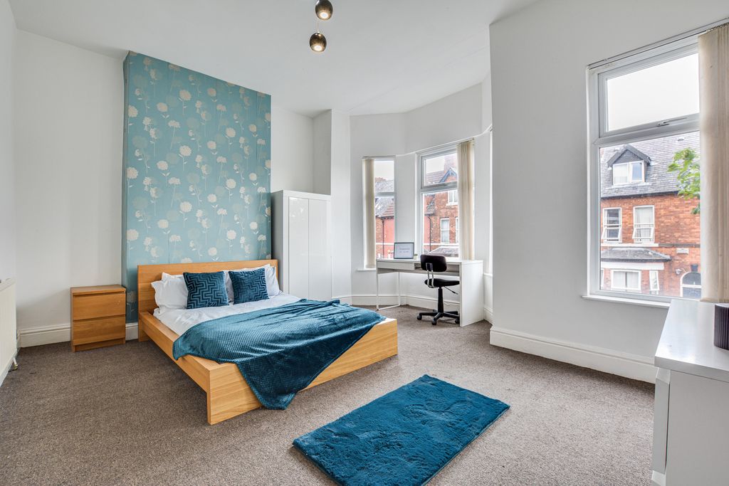 Property photo 3 of 7 Photo 2