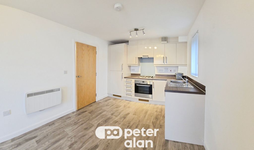 Property photo 3 of 9 Balcony